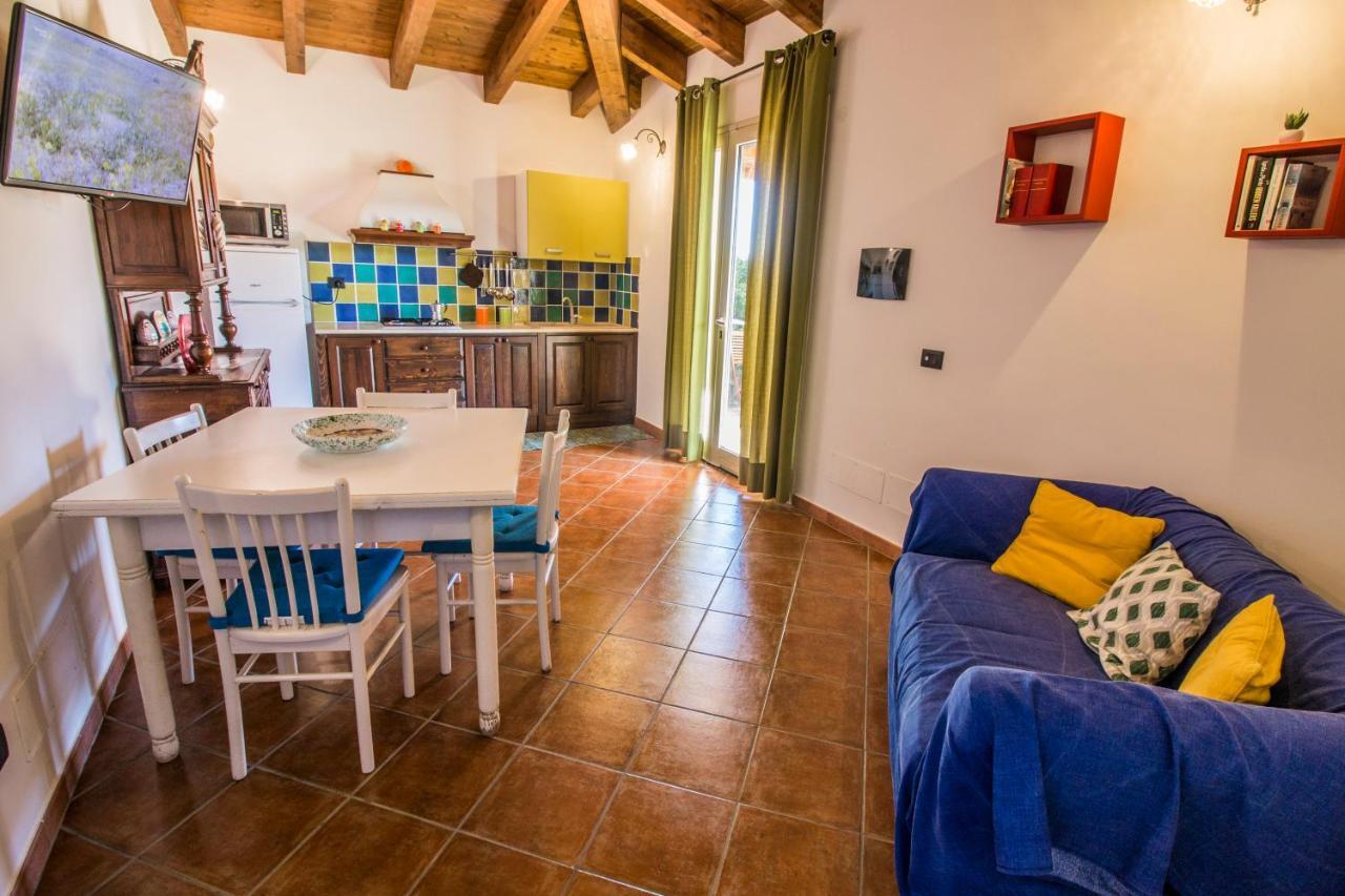 Villa Con Piscina Casale Di Gio Nel Golfo Di Castellammare Partinico Eksteriør billede
